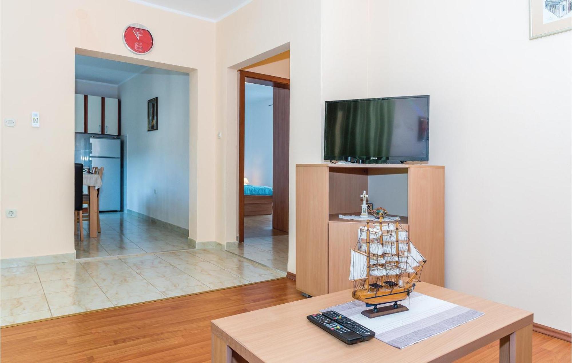 Beautiful Apartment In Raslina With Wifi Exterior photo