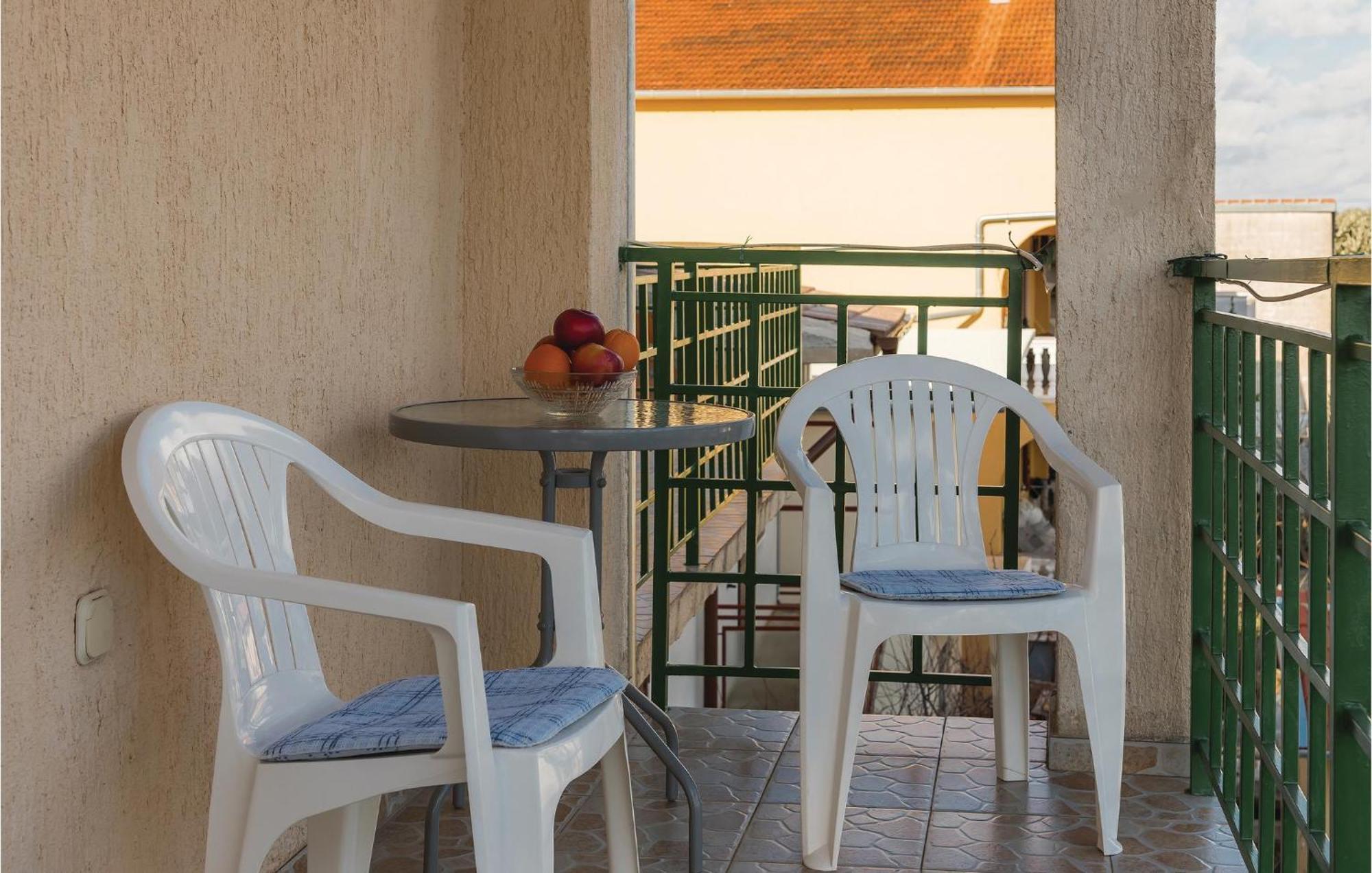 Beautiful Apartment In Raslina With Wifi Exterior photo