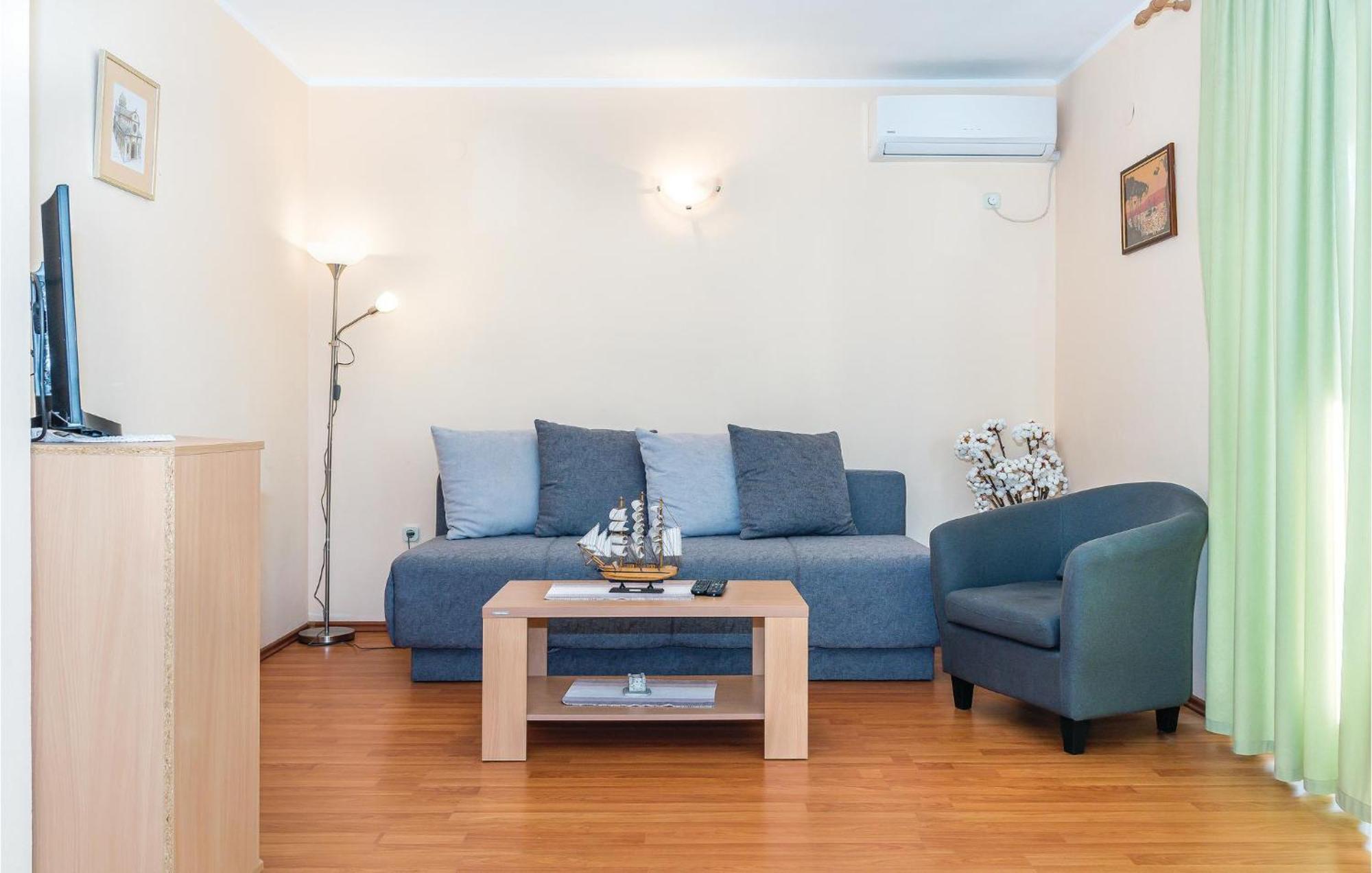 Beautiful Apartment In Raslina With Wifi Exterior photo
