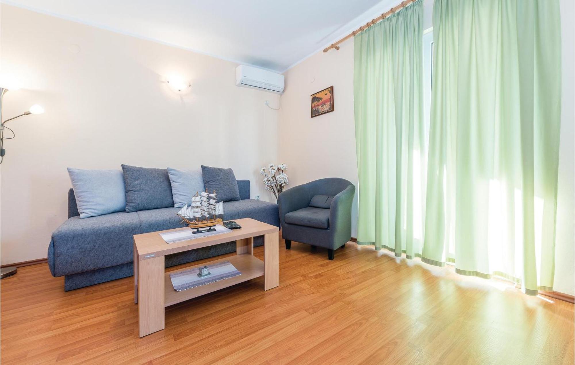 Beautiful Apartment In Raslina With Wifi Exterior photo